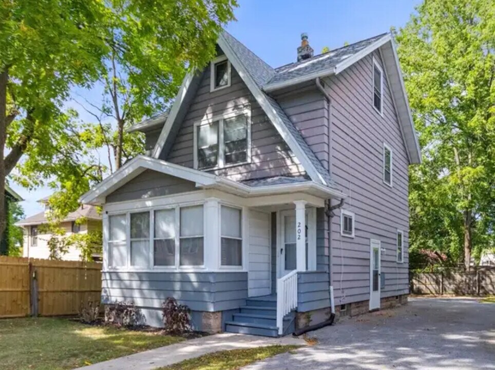 202 Terrace Park in Rochester, NY - Building Photo