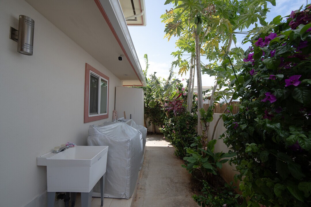 3048 Hinano St, Unit Front 1 in Honolulu, HI - Building Photo