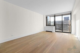 145 W 67th St in New York, NY - Building Photo - Building Photo
