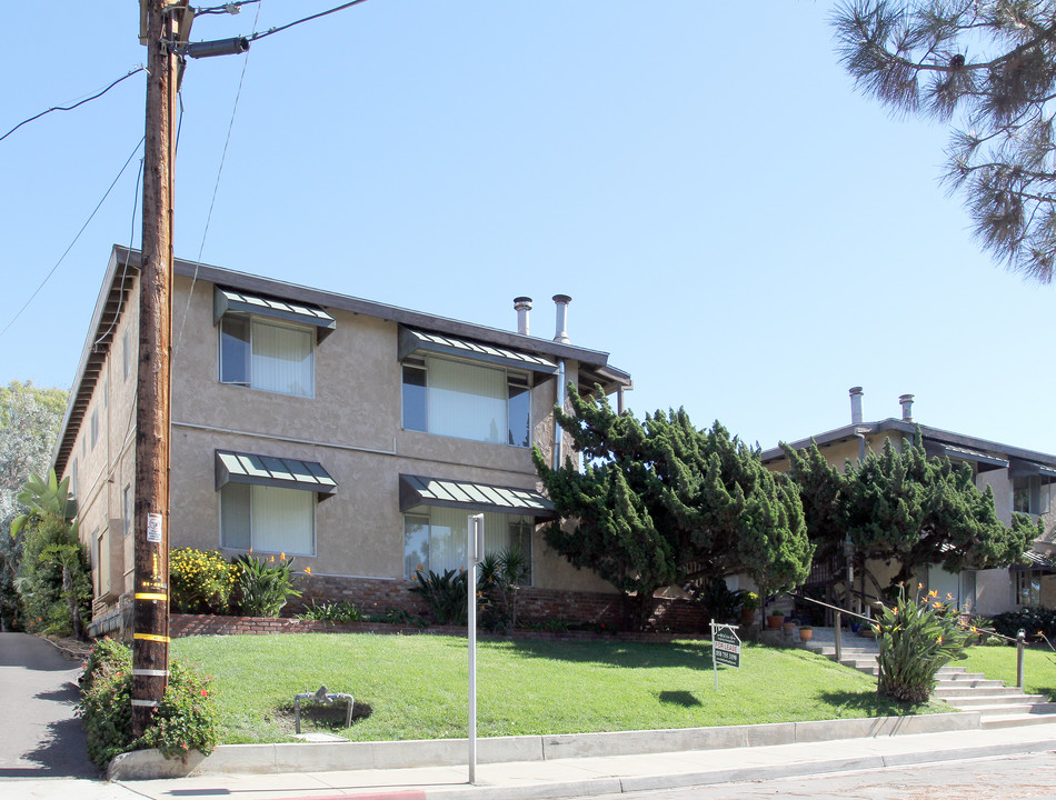 639 Stratford Ct in Del Mar, CA - Building Photo