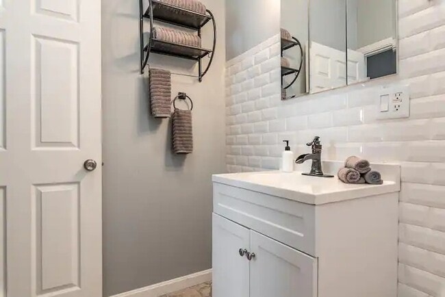 466 E Brandeis Ave in Louisville, KY - Building Photo - Building Photo