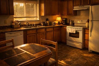 64588 Cammann Rd, Unit 1 in Coos Bay, OR - Foto de edificio - Building Photo