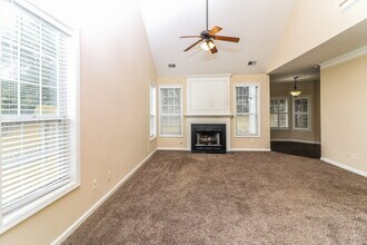 169 Weatherstone Dr in Woodstock, GA - Building Photo - Building Photo