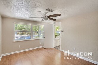 7210 10th Ave N in St. Petersburg, FL - Building Photo - Building Photo