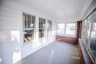 1452 Rollins Rd in Toledo, OH - Foto de edificio - Building Photo