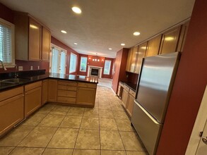 686 E Union Garden Ct S in Midvale, UT - Building Photo - Building Photo