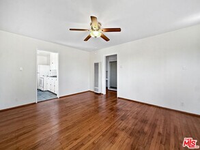8513 Wiley Post Ave in Los Angeles, CA - Building Photo - Building Photo