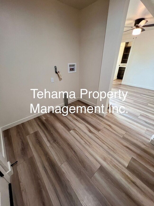 304 Jefferson St in Red Bluff, CA - Building Photo - Building Photo