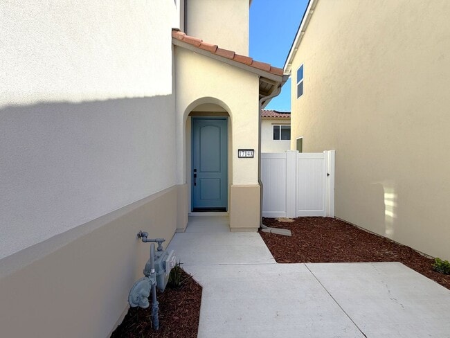1714A River Vista Way in Lompoc, CA - Building Photo - Building Photo