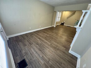 311-313-313 E 5th Ave in Columbus, OH - Building Photo - Building Photo