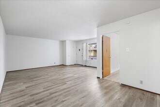 3061 Kansas St in Oakland, CA - Building Photo - Building Photo