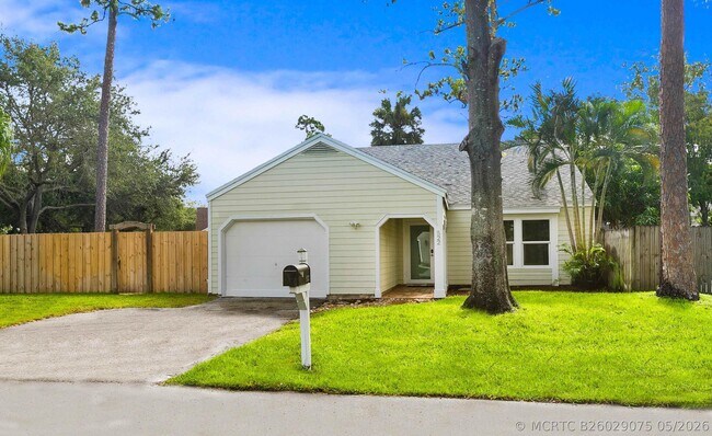 property at 522 Goldenwood Way