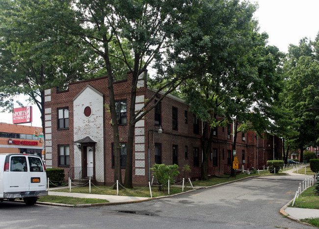 89-15 Rutledge Ave in Ridgewood, NY - Building Photo - Building Photo