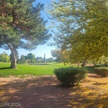 5321 Tamanar Dr in Las Vegas, NV - Building Photo - Building Photo