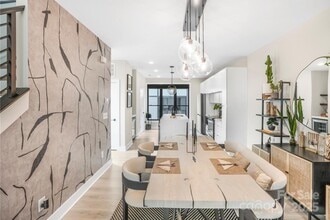 215 Freeland Ln in Charlotte, NC - Building Photo - Building Photo