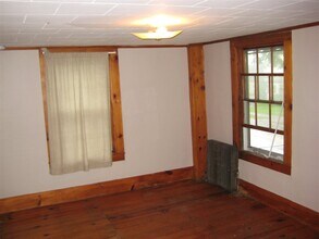 50 Elm St in Milford, NH - Building Photo - Building Photo