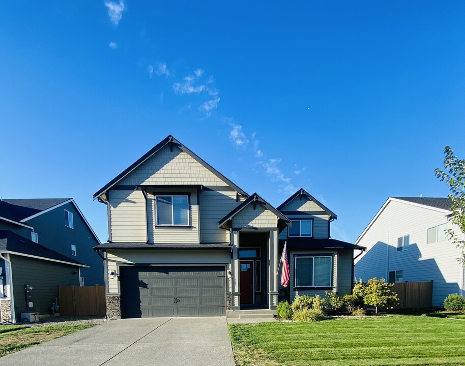 509 Cope St SW in Orting, WA - Building Photo