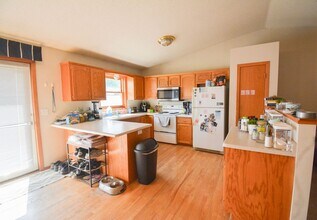 4914 25th Ave NW in Rochester, MN - Building Photo - Building Photo