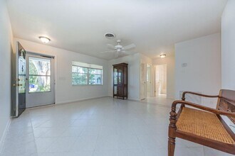 2075 37th Ave in Vero Beach, FL - Building Photo - Building Photo