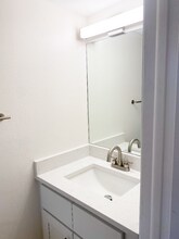 1100 Turner St-Unit -202 in Clearwater, FL - Building Photo - Building Photo