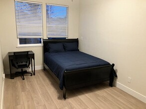 660 Greg Thatch Cir in Sacramento, CA - Building Photo - Building Photo