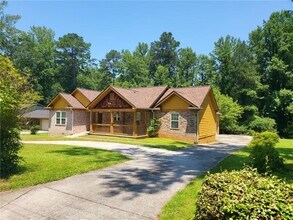 3873 King Edward Trail SW in Atlanta, GA - Building Photo - Building Photo