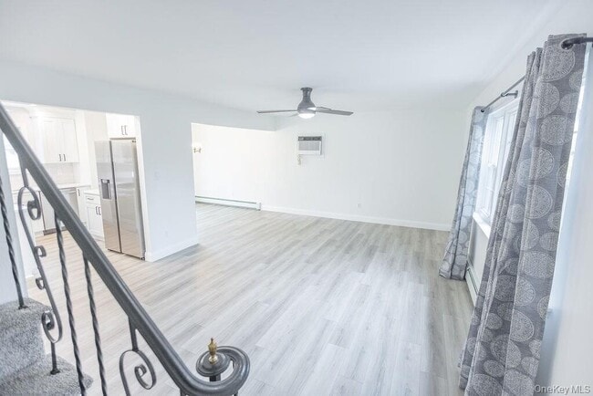 923 Church St in Bohemia, NY - Building Photo - Building Photo