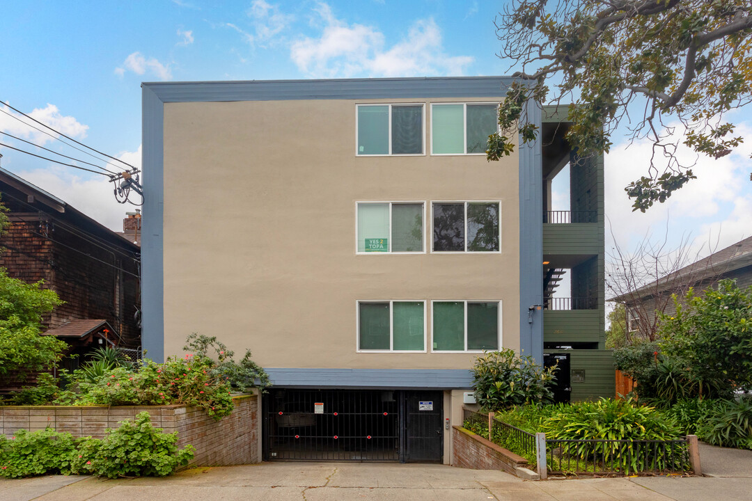 2610 Regent St. in Berkeley, CA - Foto de edificio