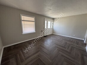 4129 Bowser Ave in Fort Wayne, IN - Foto de edificio - Building Photo