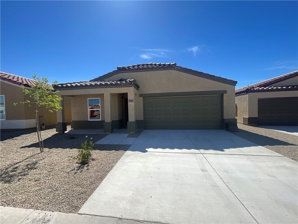 2446 River Valley Cir in Bullhead City, AZ - Building Photo