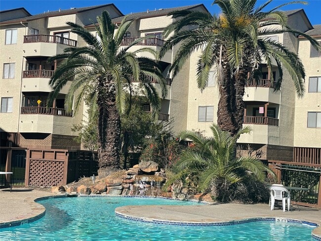 6107 Snug Harbor Blvd in Montgomery, TX - Building Photo - Building Photo