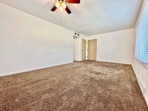 4211 Fatima Dr in St. Louis, MO - Building Photo - Building Photo