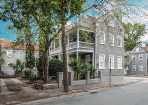 123 Smith St, Unit 123 Smith Apt B in Charleston, SC - Building Photo