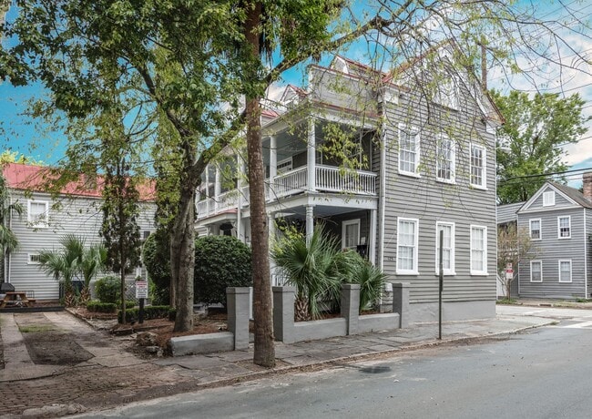123 Smith St, Unit 123 Smith Apt B