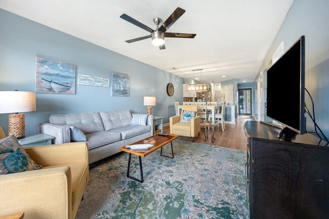 117 Pinehurst Ln in Pawleys Island, SC - Foto de edificio - Building Photo