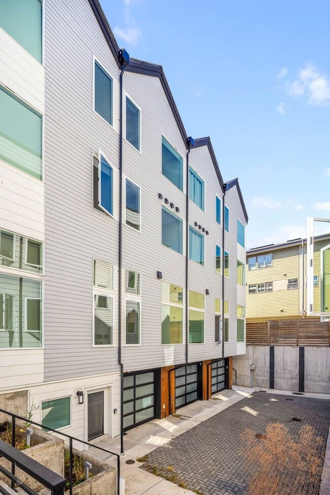 8551B Midvale Ave N in Seattle, WA - Building Photo - Building Photo