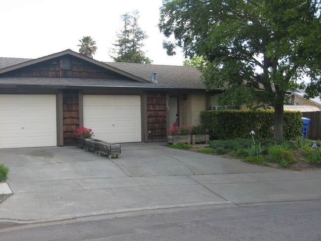 property at 1160-1162 Lisa Ct