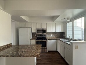 5583 Old Guard Crescent in Virginia Beach, VA - Building Photo - Building Photo