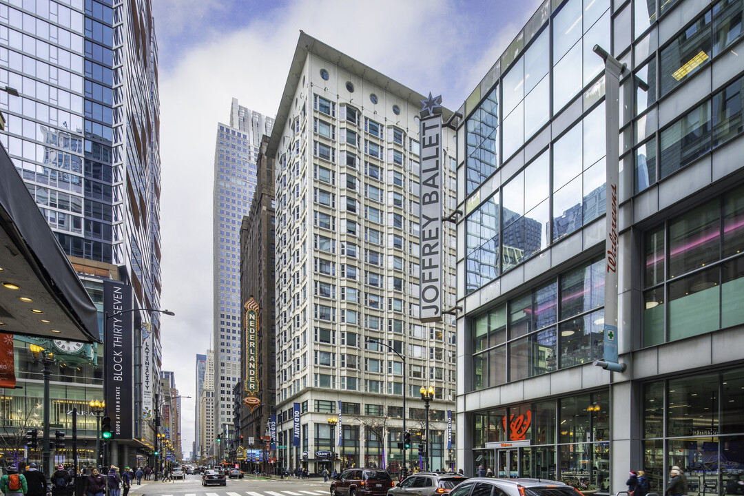 The Butler Building in Chicago, IL - Foto de edificio