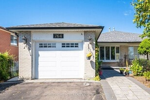 765 Eaglemount Cres in Mississauga, ON - Building Photo