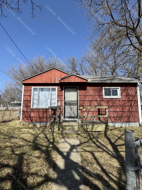 property at 253 E Austin Ave