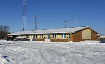 Walnut Street Apartments in Columbia City, IN - Foto de edificio - Building Photo