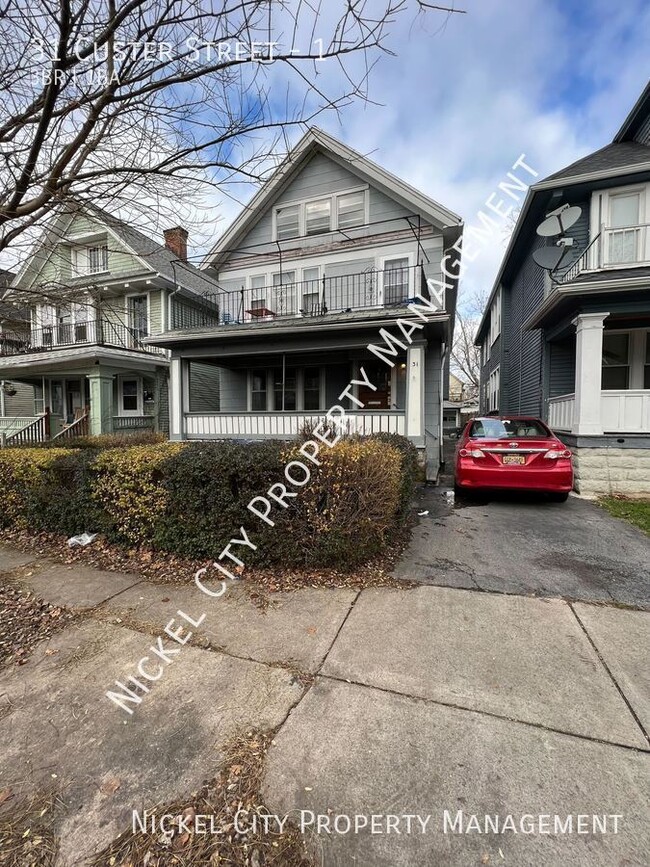 31 Custer St in Buffalo, NY - Building Photo - Building Photo