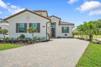 13908 Vivant Dr in Palm Beach Gardens, FL - Building Photo - Building Photo
