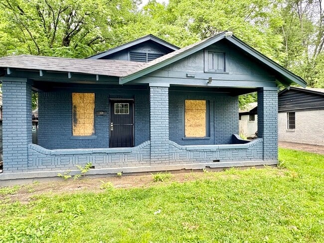property at 771 N Holmes St