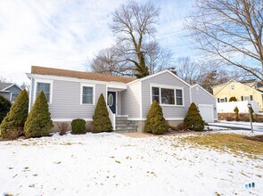 15 Ridgebrook Dr in Bridgeport, CT - Building Photo - Building Photo