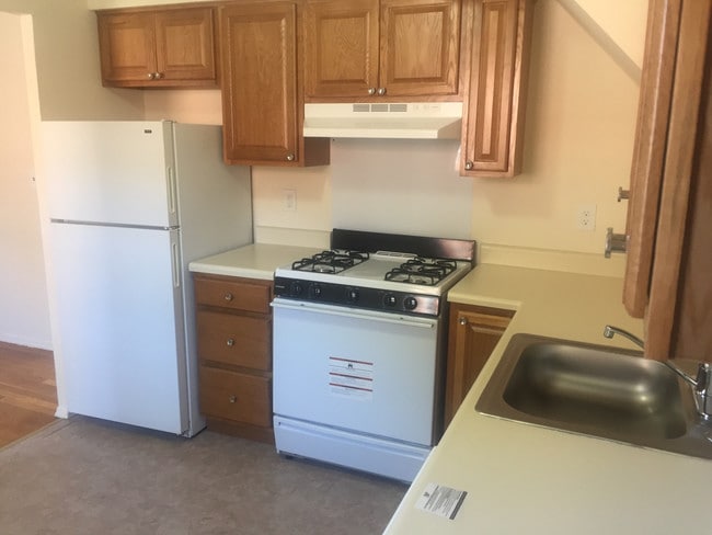 Kings Arms Garden Apartments in Wayne, NJ - Building Photo - Building Photo