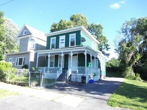 1710 E Fayette St, Unit 1 in Syracuse, NY - Building Photo - Building Photo