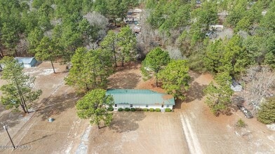 284 Robert Sands Rd in Aberdeen, NC - Building Photo - Building Photo