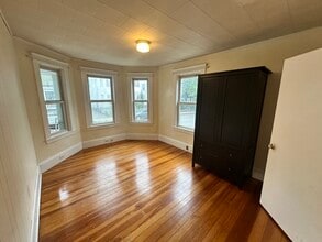 69 Conwell Ave, Unit 1 in Somerville, MA - Building Photo - Building Photo